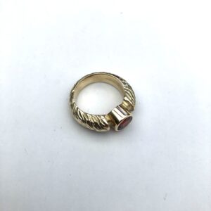 Ring met steen 4